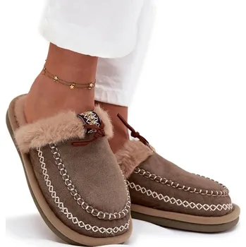 Dámské pantofle PANTOFLE DÁMSKÉ EKO SEMIŠOVÉ S KOŽÍŠKEM A VÝŠIVKOU ZELENÉ 38