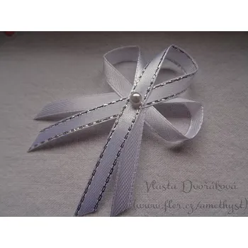 Svatební dekorace Vývazek s perličkou - bílá / bílostříbrná