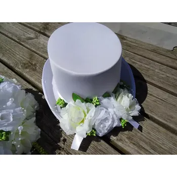 Svatební dekorace Cylindr bílý - smetanové a bílá růže