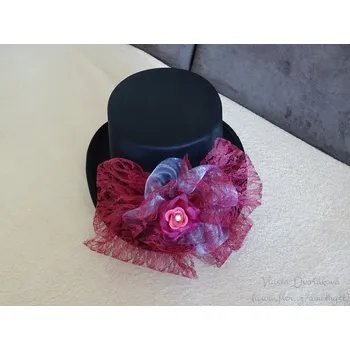 Svatební dekorace Cylindr černý - bordó krajka a růže