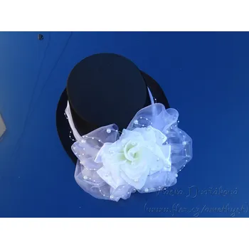 Svatební dekorace Cylindr černý - s bílou růží II.