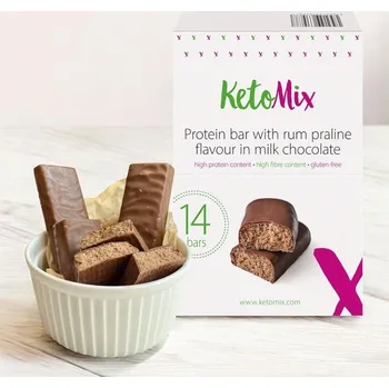 Keto dieta Proteinové tyčinky s příchutí rumových pralinek v mléčné čokoládě 14 x 40 g