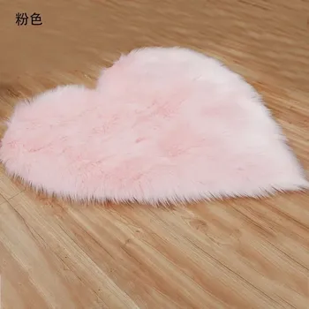 Koberec Chlupatý dětský koberec srdce | bytový textil - Růžový , 30X40CM