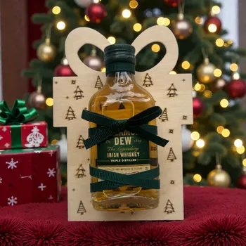 Vánoční dekorace Dřevěný vánoční dáreček s mini Tullamore Dew
