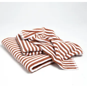 Ručník Ručník Lago di Garda – Cinnamon Stripes Velikost ručníku: 70 x 140 cm