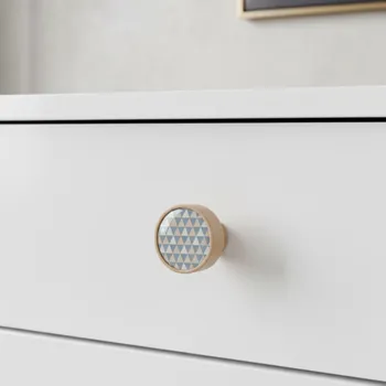 Nábytkové kování Interex design Dřevěná úchytka knopka ARSIA / Buk - mix trojúhelníků