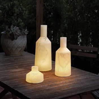 Lampička Carpyen LED dekorativní stolní lampa Alabast, akumulátor, IP65, výška 39 cm krémově bílá mramorovaná 1 x 3,3 W LED - Doprava zdarma