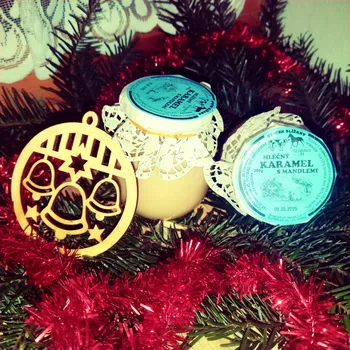 Bonbon Vánoční mléčný karamel s mandlemi, 280 g