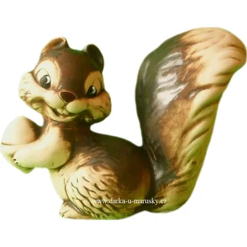Zahradní dekorace Veverka s oříškem - ručně malovaná (přírodní)