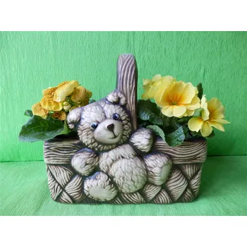 Zahradní dekorace Košík na květiny s medvídkem