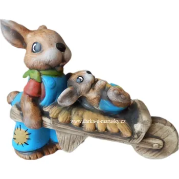 Velikonoční dekorace Zajíček s trakrařem - veze zajíčka - ručně malovaný