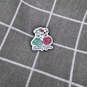 Zamilované baňky - We have so much chemistry together / Je mezi námi skvělá chemie