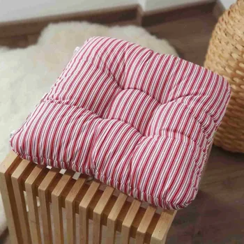 Podsedák Sedák na křeslo - Pruhy červené