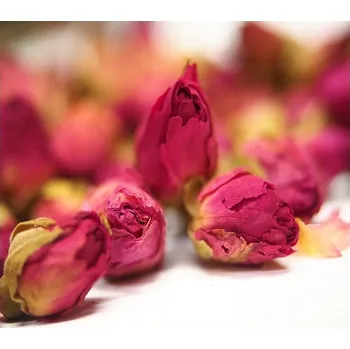 Jedlá dekorace na dort Jedlé květy Sušené poupata růží, 20g