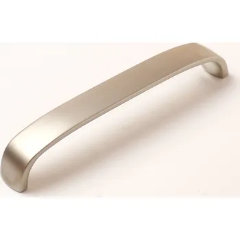 Nábytkové kování 770068 úchytka KORTINA rozteč 128mm satén nikl (Úchytka s roztečí 128mm v matném satén niklu. Další varianta této oblíbené kombinace velikosti a povrchu.)