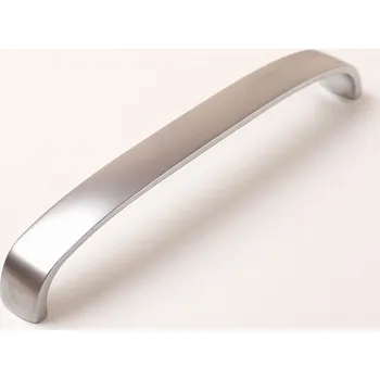 Nábytkové kování 770066 úchytka KORTINA rozteč 160mm satén chrom (Úchytka s roztečí 160mm v populárním satén chromu. Střední délka s diskrétním, ale stylovým povrchem.)