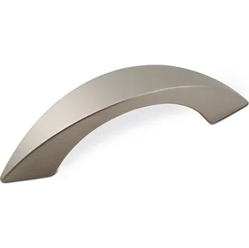 Nábytkové kování 12106 úchytka rozteč 64mm ocel mat (Malá úchytka z matné oceli s roztečí 64mm. Industriální a minimalistický vzhled, vhodná do loftů, dílen nebo moderních interiérů.)