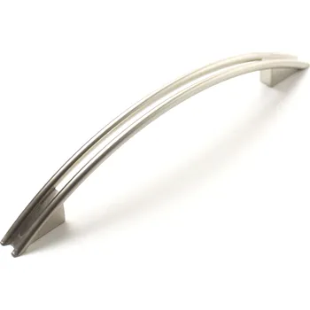 Nábytkové kování 63133 úchytka MARTIN rozteč 128mm nikl satén (Robustní úchytka řady MARTIN v matném satén niklu. Rozteč 128mm. Stejná pevnost a ergonomie, ale v diskrétnějším matném provedení.)