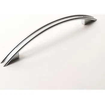 Nábytkové kování 63137 úchytka MARTIN rozteč 128mm satén chrom (Robustní úchytka řady MARTIN v satén chromu. Rozteč 128mm, ergonomický tvar pro pohodlné a časté používání.)