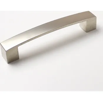 Nábytkové kování 770147 úchytka VOJTA rozteč 128mm satén nikl (Úchytka řady VOJTA v matném satén niklu. Rozteč 128mm. Stejný ergonomický tvar, ale v diskrétnějším matném provedení.)