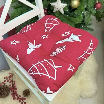 Podsedák Písecké lůžkoviny Sedák na křeslo - Vánoční strom červená