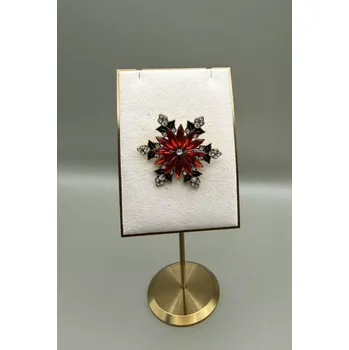 Šperk Kovová brož "Vánoční vločka červená"