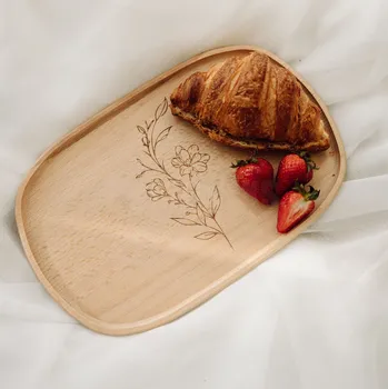 Dřevěný tác - ovál Velikost: 250x170x20