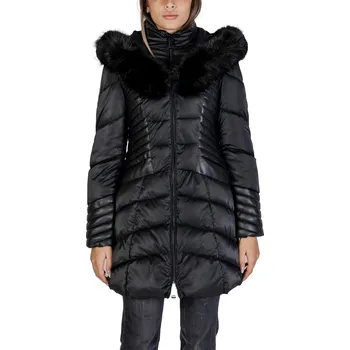 Dámská zimní bunda Guess s kožešinou Guess černá 3493842