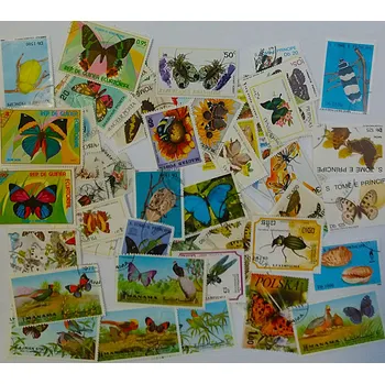 Poštovní známka Balíček známek -motýli, hmyz - 70 ks