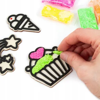 PŘÍVĚSEK Z PĚNOVÉ HMOTY 4 barvy NA KLÍČE SWEET KIDEA