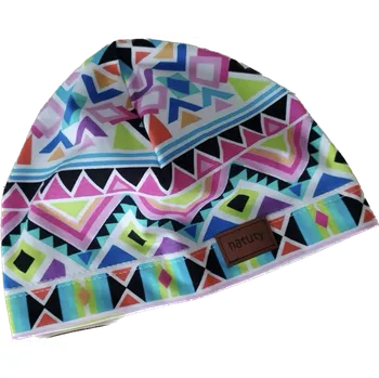Kojenecká čepice Natuty Čepička - Barevné geometrické vzory na bílé Velikost: 46-48