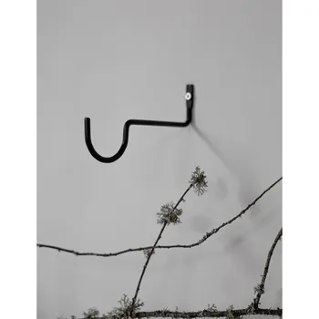 police STOREFACTORY Moderní háček z černého kovu KROKABO černý