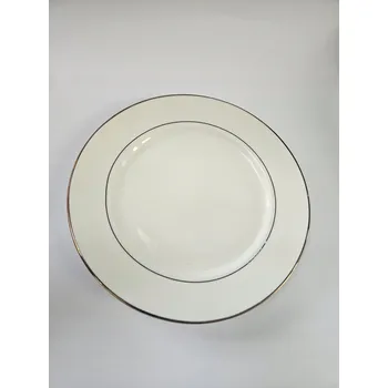 Talíř Keramický jídelní talíř s ozdobným okrajem 26 cm