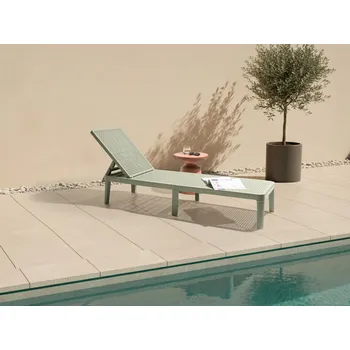Zahradní lehátko Zahradní lehátko světle zelené syntetický materiál polohovatelné nastavitelné opěradlo odolné proti korozi bez područek moderní Beliani