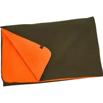 Deerhunter Fleece Blanket je praktická fleecová deka