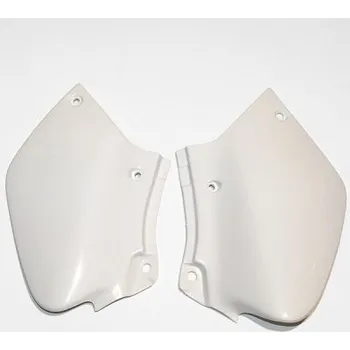 UFO boční tabulky na startovací číslo HONDA XR 250R / XR400R 96-10 barva bílá (UFO boční tabulky na startovací číslo HONDA XR 250R / XR400R 96-10 barva bílá)