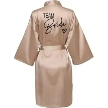Dámský župan Dámský župan team bride Hedvábně jemný saténový župan s nápisem pro družičky Zavazování v pase na tkaničku Lehký polyester pro svatební přípravy béžova XL