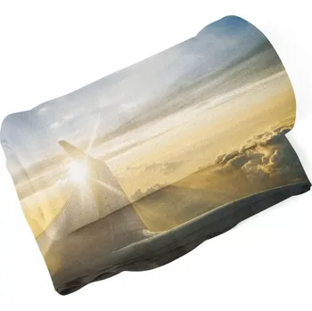 deka Sablio Deka Křídlo letadla nad mraky - 190x140 cm