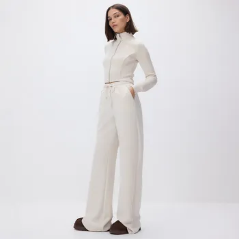 Dámské kalhoty Reserved - Tepláky s dlouhými nohavicemi - béžová - 621GA-08X - 621GA-08X-XS