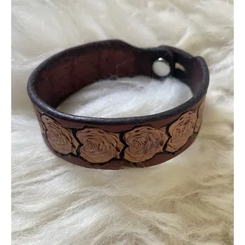 Kožený náramek 1 - růže (originální ruční výrobek ze Slovácka)