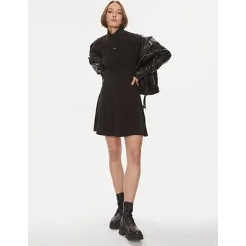 Dámské šaty Tommy Jeans Každodenní šaty DW0DW17524 Černá Slim Fit S