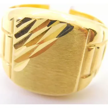 Prsten Klenoty Budín Pánský zlatý gravírovaný masivní prsten vel. 67 585/5,62gr HK1264 (Klenoty Budín Pánský zlatý gravírovaný masivní prsten vel. 67 585/5,62gr HK1264)