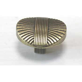 Nábytkové kování 11103-knopka staromosaz 35x29 (Nábytková knopka v povrchu mosaz. Praktický doplněk do interiéru.)