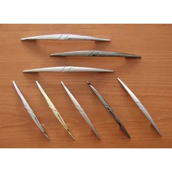 Nábytkové kování 63207 úchytka BREDA rozteč 96mm satén chrom (Nábytková úchytka BREDA s roztečí 96 mm v povrchu satén chrom. Vhodné řešení pro nábytek v interiéru.)