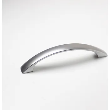 Nábytkové kování 770038 úchytka RUGBY rozteč 128mm satén chrom (Nábytková úchytka s roztečí 128 mm v povrchu satén chrom. Vhodné řešení pro nábytek v interiéru.)