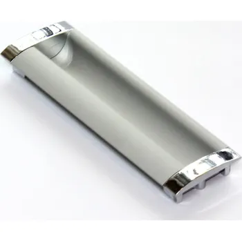 Nábytkové kování 770355 úchytka zápustná rozteč 96mm chrom+hliník (Nábytková úchytka s roztečí 96 mm v povrchu chrom+hliník. Praktický doplněk do interiéru.)