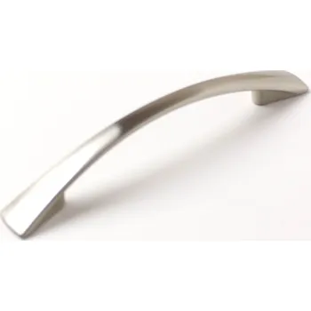 Nábytkové kování 770395 úchytka DARA rozteč 96mm satén nikl (Nábytková úchytka s roztečí 96 mm v povrchu satén nikl. Jednoduchý a funkční doplněk do interiéru.)