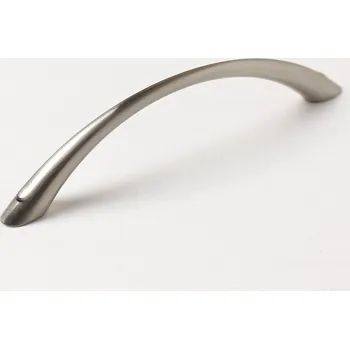 Nábytkové kování 770155 úchytka KLASIKA rozteč 96mm broušený nikl (Nábytková úchytka s roztečí 96 mm v povrchu broušený nikl. Vhodné řešení pro nábytek v interiéru.)