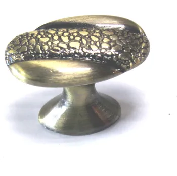 Nábytkové kování 11105-knopka staromosaz 32x21 (Nábytková knopka v povrchu mosaz. Praktický doplněk do interiéru.)