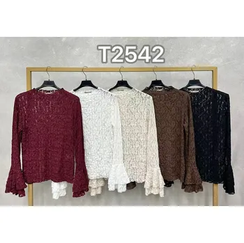 Dámská halenka Krajková halenka s rukávy Barva: Bílá